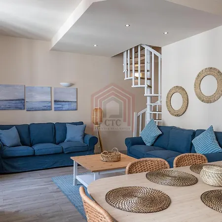 Apartment Rue D'antibes: Agreable Quatre Pieces *