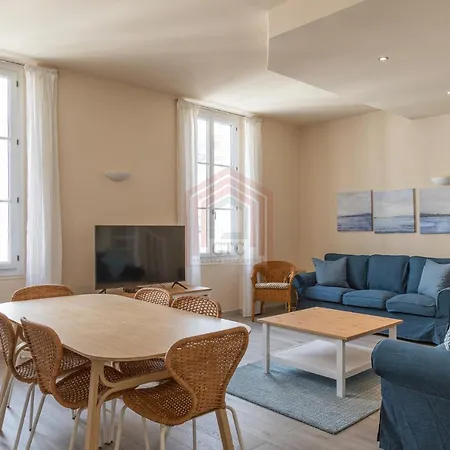 Rue D'antibes: Agreable Quatre Pieces *